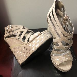 Michael Antonio wedges shoes
